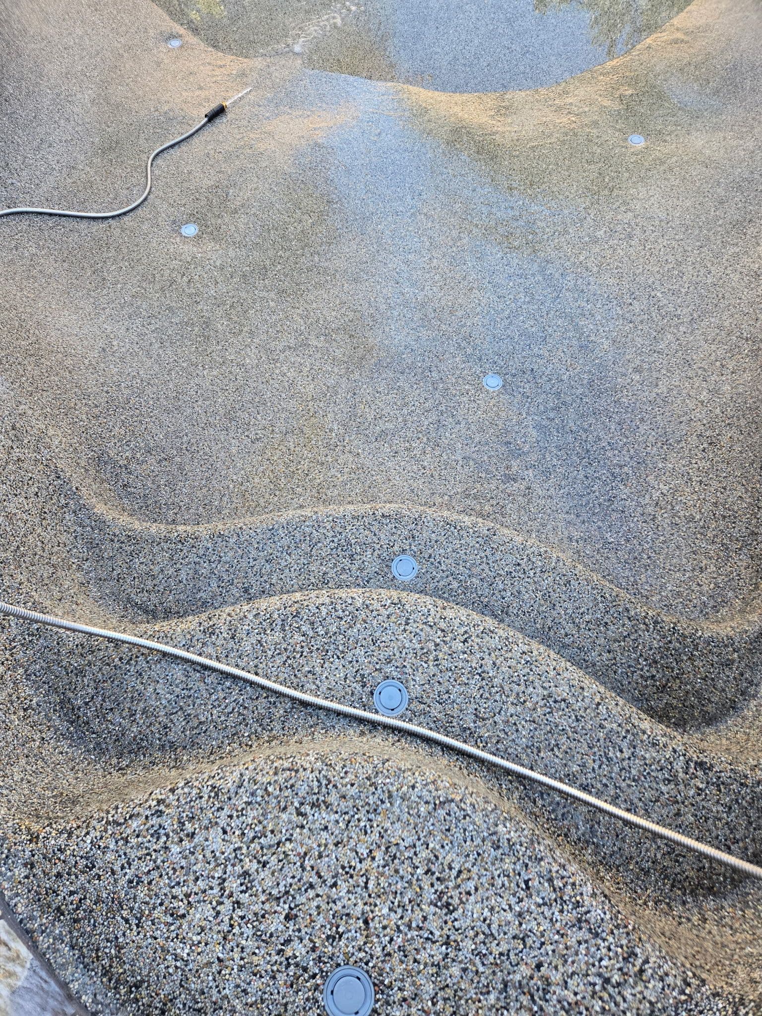 Gallery photos for Crystal Clear Acid Wash for a Sparkling Pool Oasis: Image #4